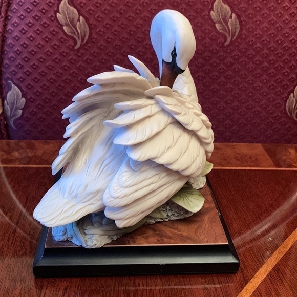 GIUSEPPE Armani Swan Figurine - Picture 3 of 9